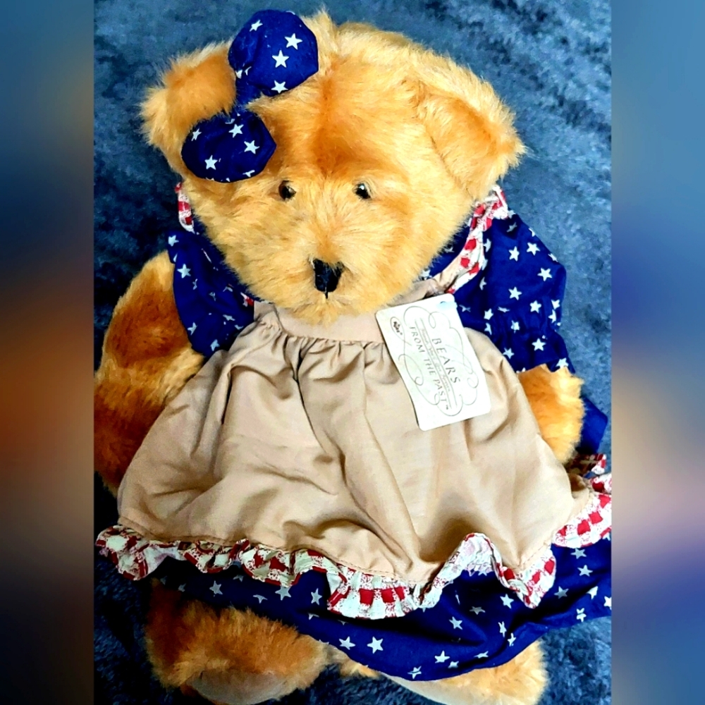 VINTAGE RUSS BERRIE AMELIA COLLECTIBLE BEAR - 1985 NWT